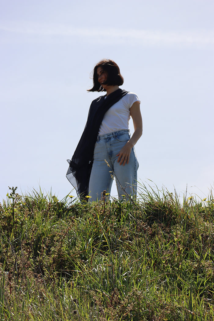 square silk light cape - NIGHT BLUE
