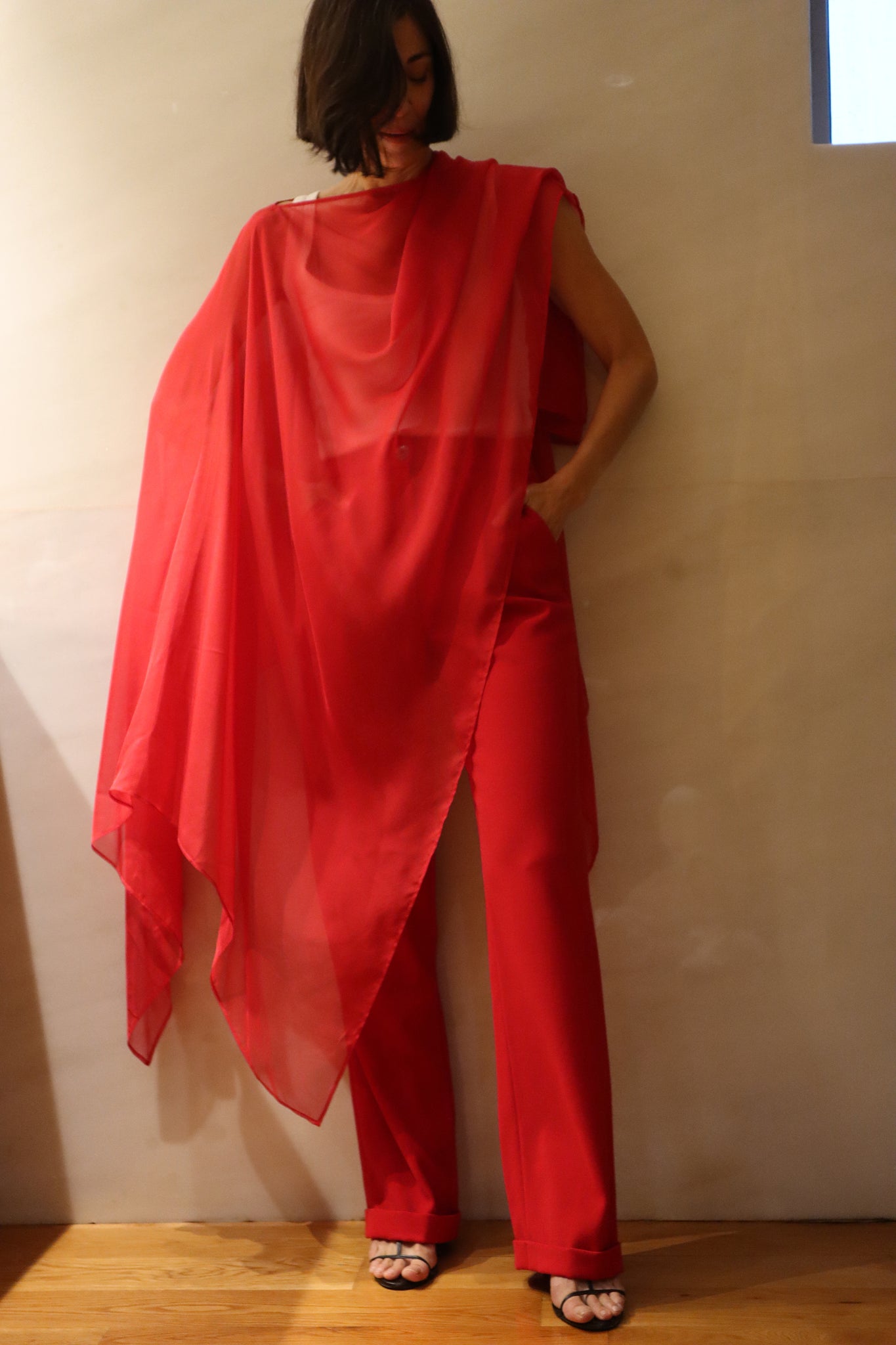 square silk light cape - RED