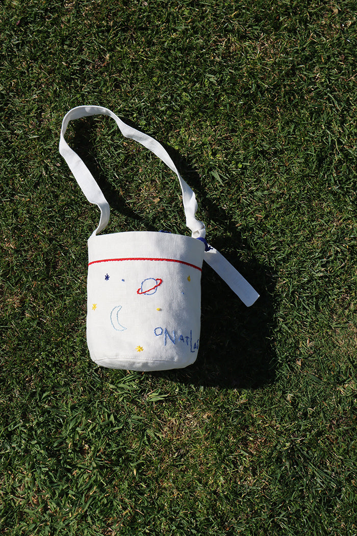 hand embroidery bucket bag - planetas