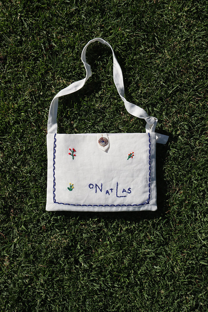hand embroidery bag - flores